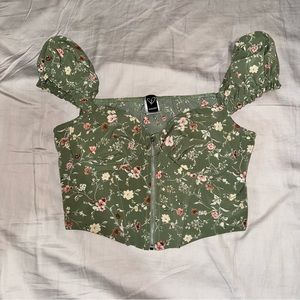 Size SM Windsor Green Floral Top